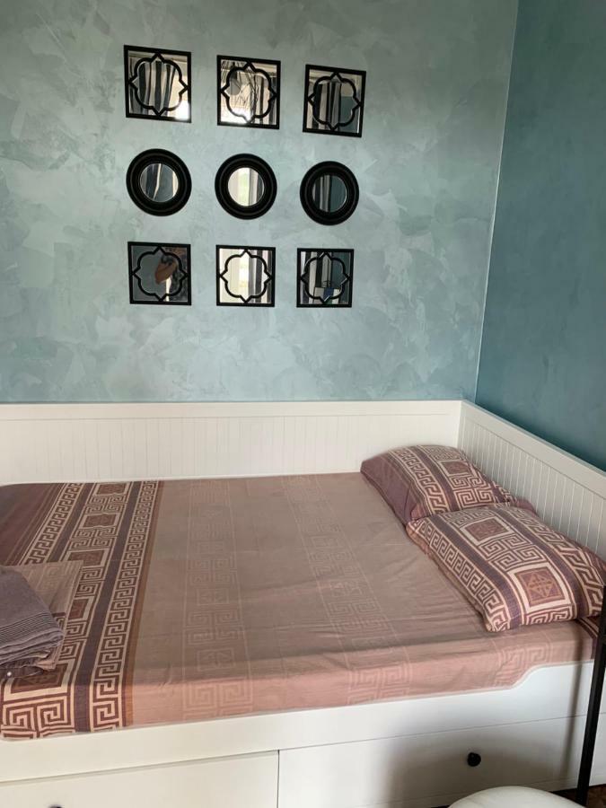 Квартира Титова 12 Dnipro Exterior foto